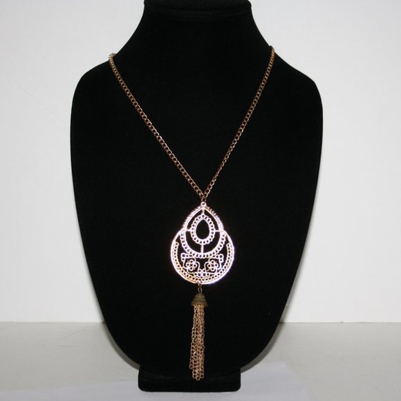 Beautiful vintage gold necklace with tassel pendant 36" - Picture 2 of 4